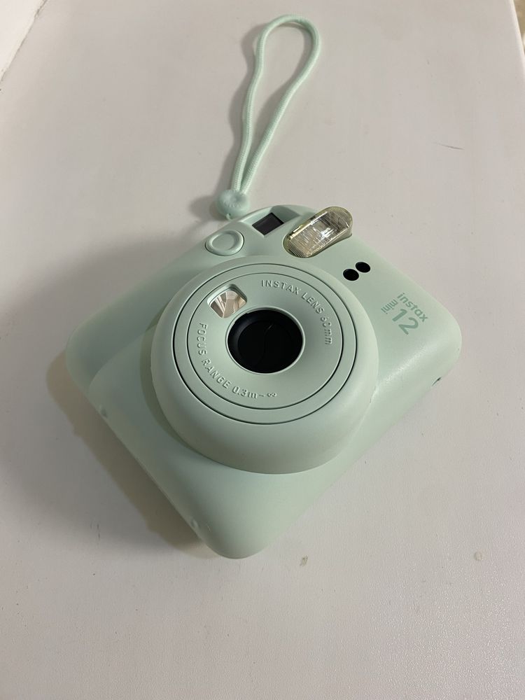 Instax 12 mini.