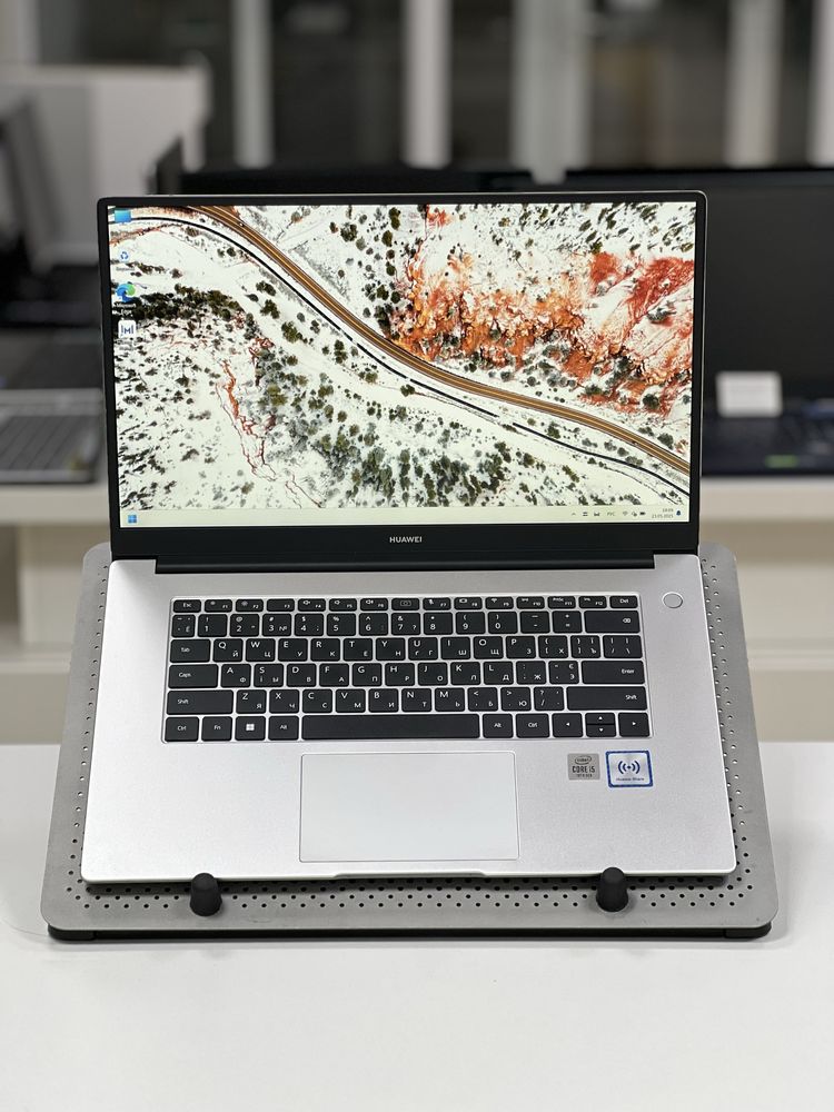 HUAWEI MateBook | Core i5-10210U | ОЗУ 8Gb | SSD 512Gb