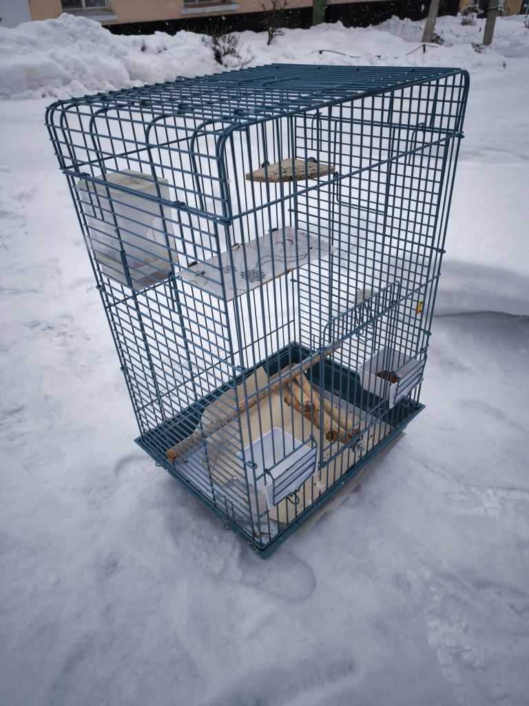 Большая клетка для птиц
