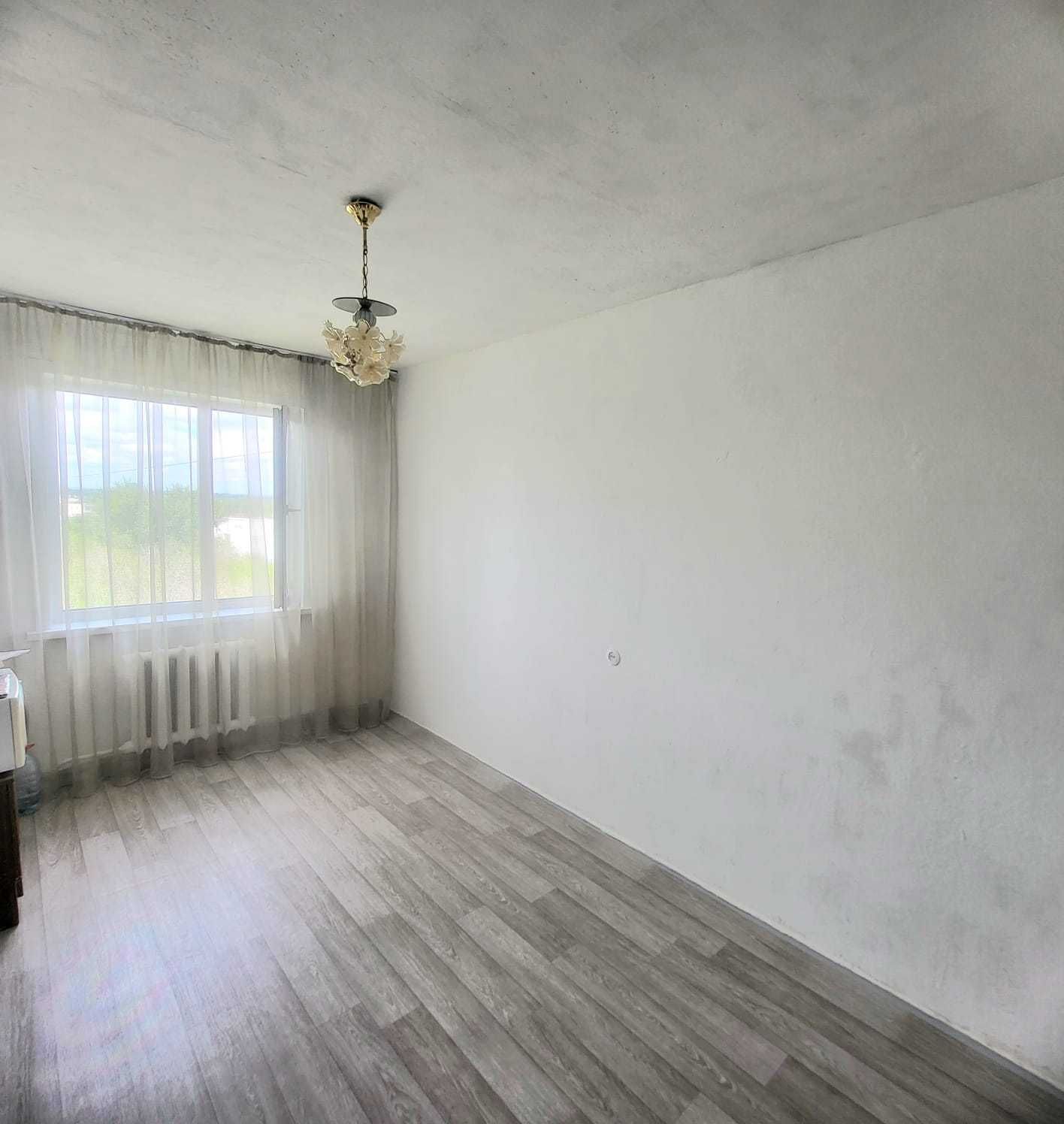 Продам 3 комнатную 3 микрорайон Абая улица