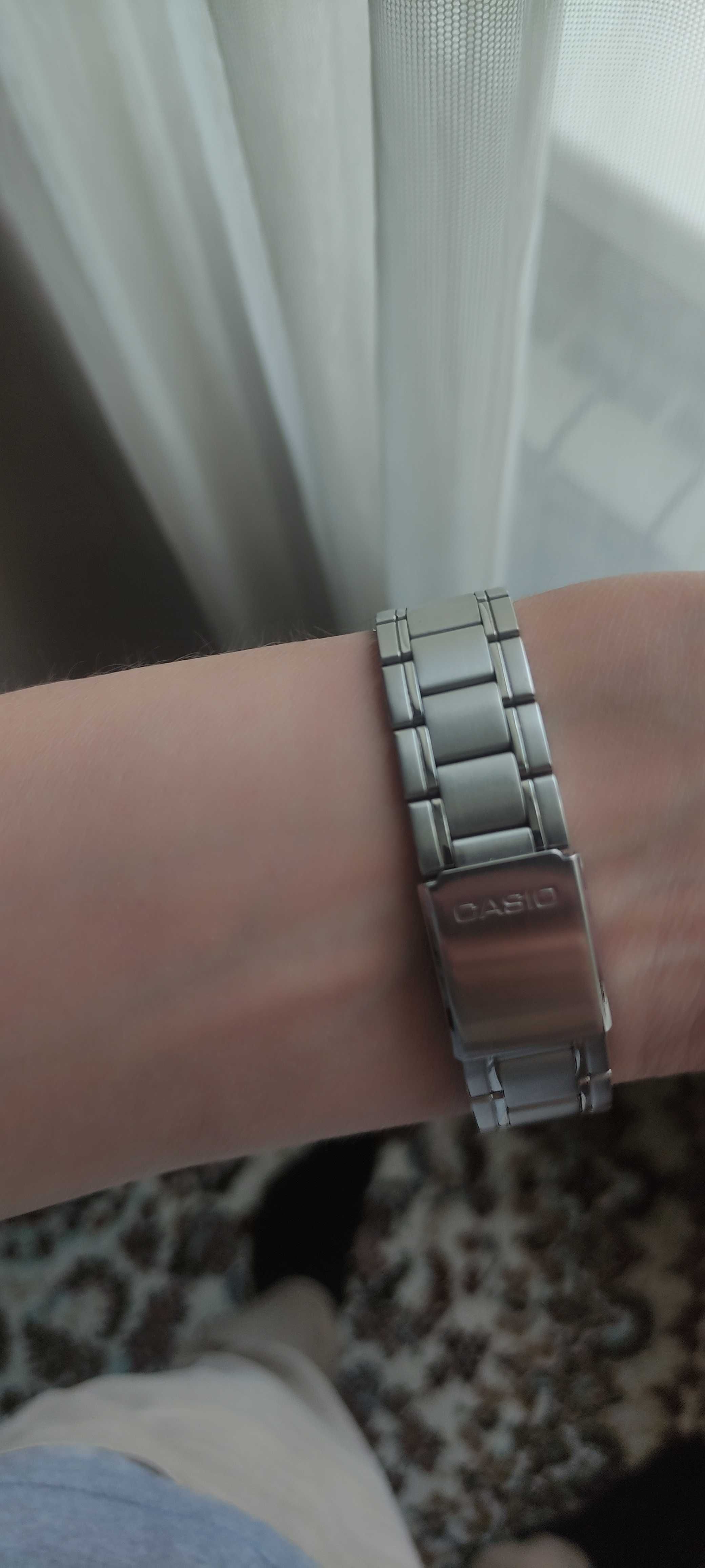 Часы Casio, оригинал, в отличном состоянии