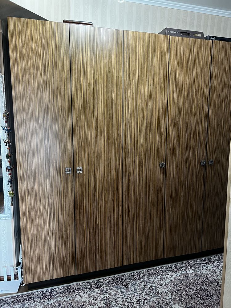 Продам шкаф вместительный