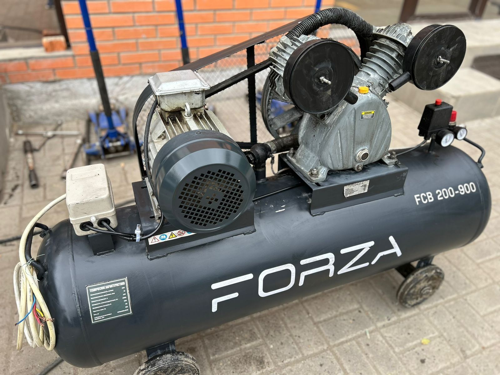 Компрессор 200 л., в хорошем состоянии 380v