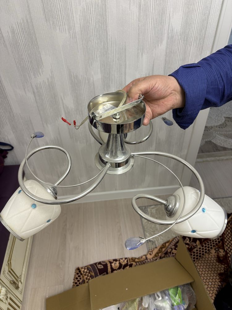 Люстра рабочие с лампочками