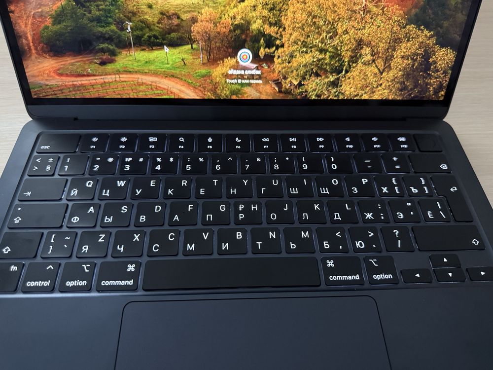 Продаю Macbook в новом состоянии состояние аккумулятора заряда 100%