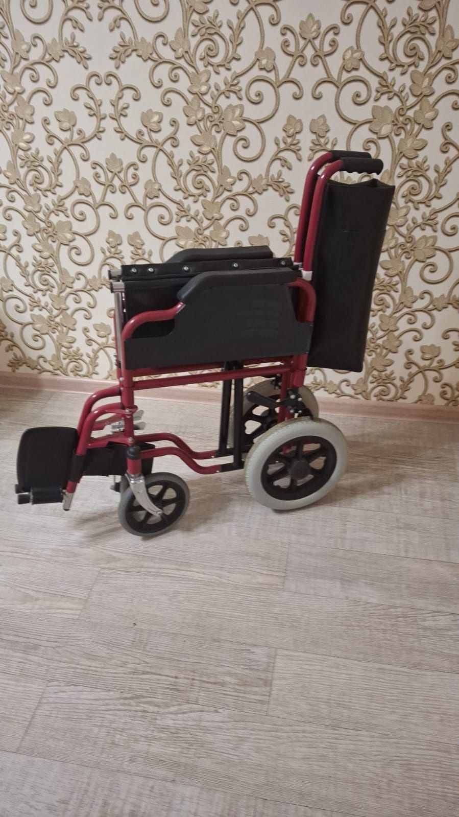 Коляска инвалидная