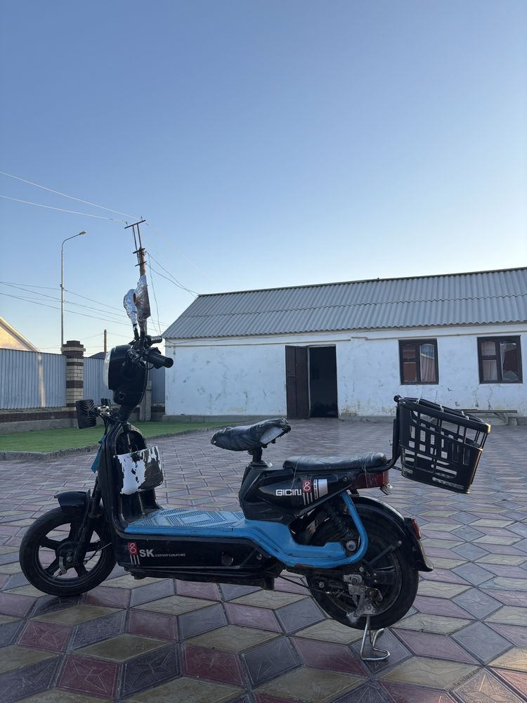 Продается Скутер Sk8