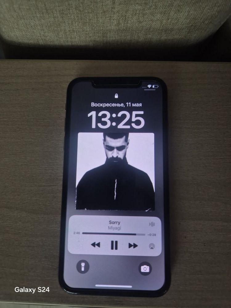 Продам Iphone XS 256 в хорошем состяний
