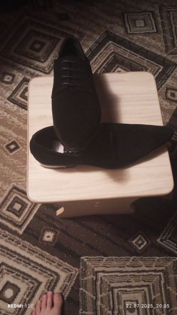 Продам туфли,казачки замша, 42р.  Не дорого  10 тысяч .
