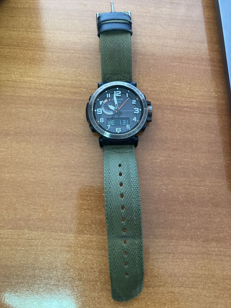 Часы Casio PRW 6600YB