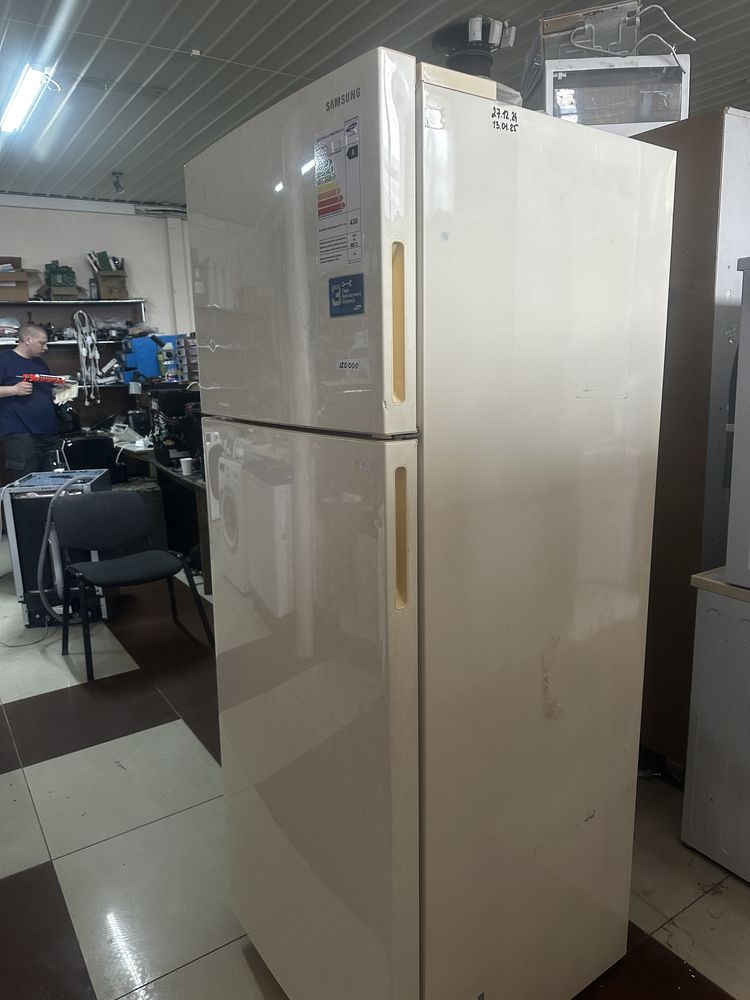 Холодильник Samsung