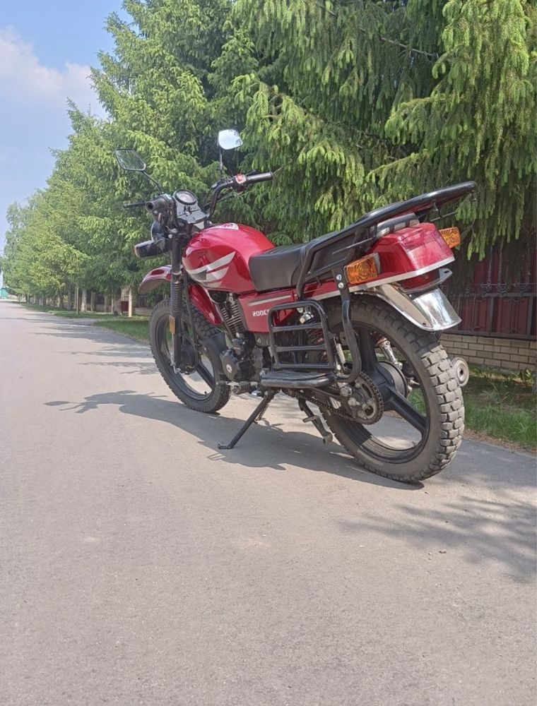 Продам мотоцикл Сункар 200куб