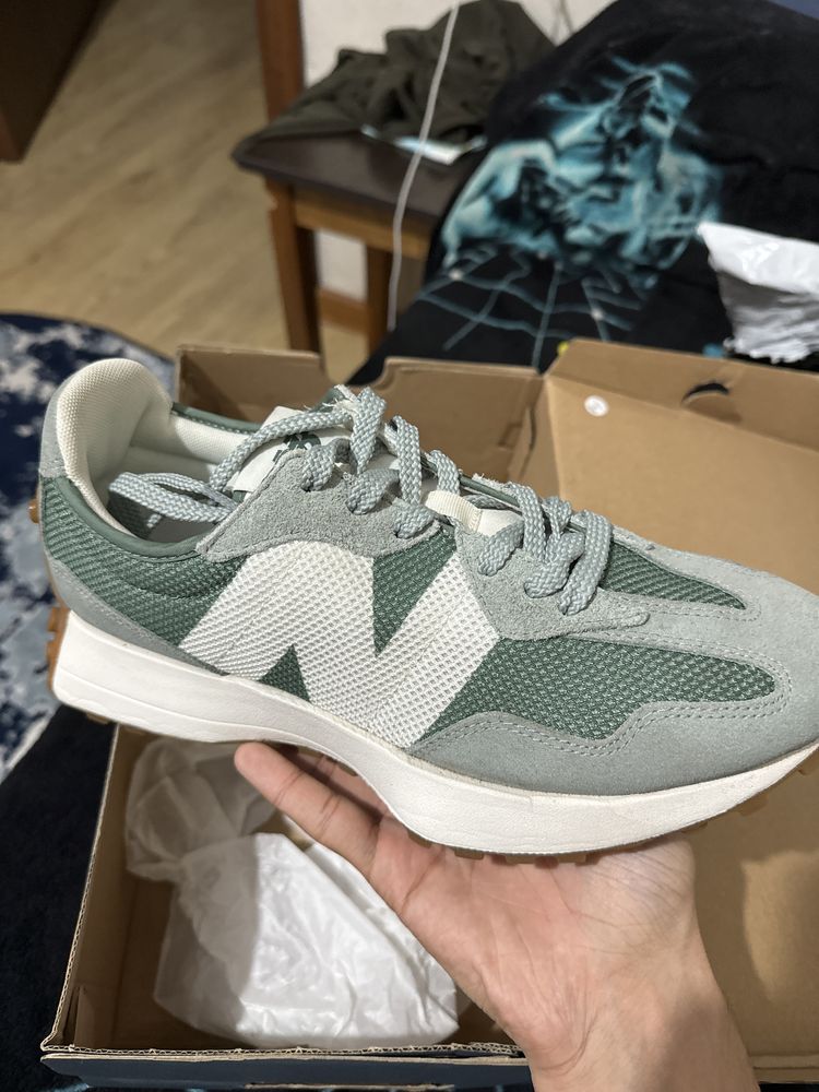 Кроссовки New Balance 327 MS327 42 Серый