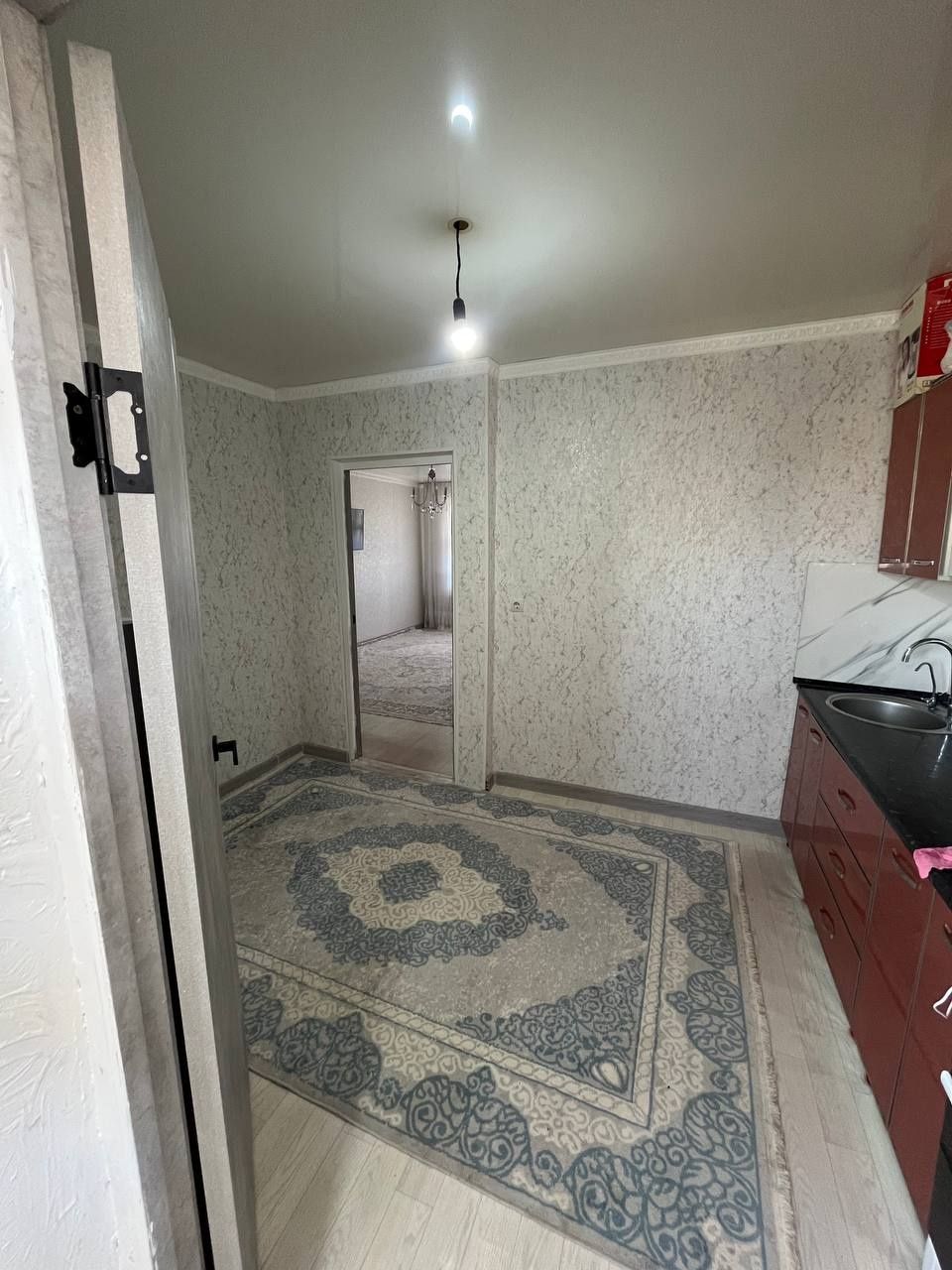 Үй сатылады. 2мкр-22 дом