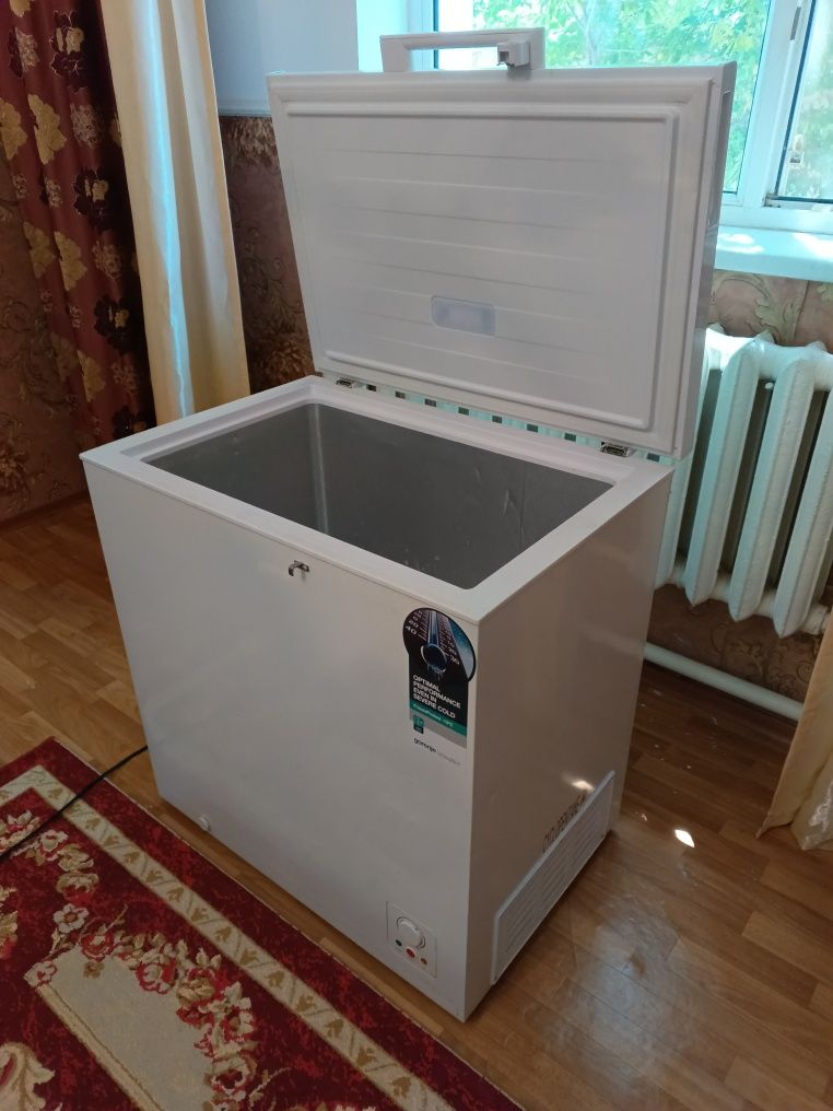 Продам Морозильник