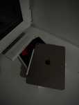 Продам Apple IPad Air 5 поколения + Apple Pencil