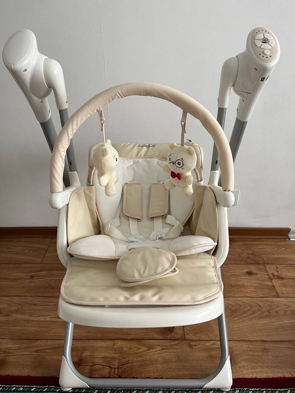 Продается стульчик-качели babyton (2 в 1)