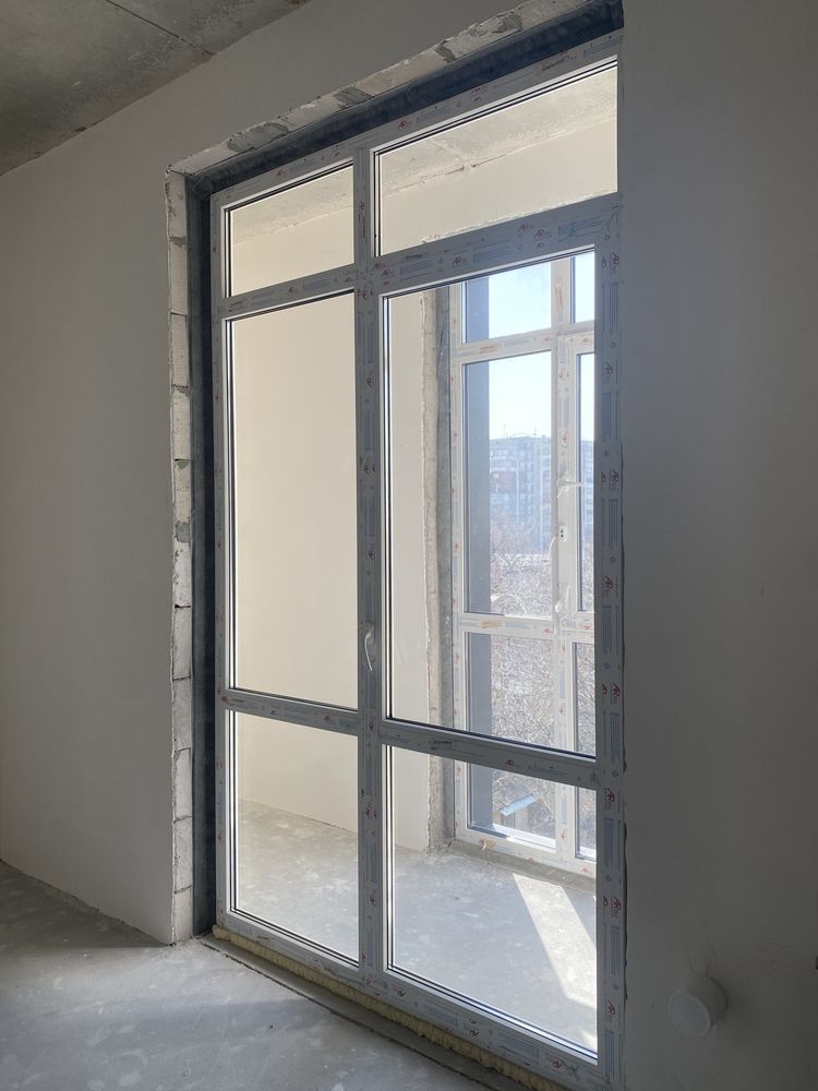 Продам балконное остекление (ПВХ, стеклопакеты)