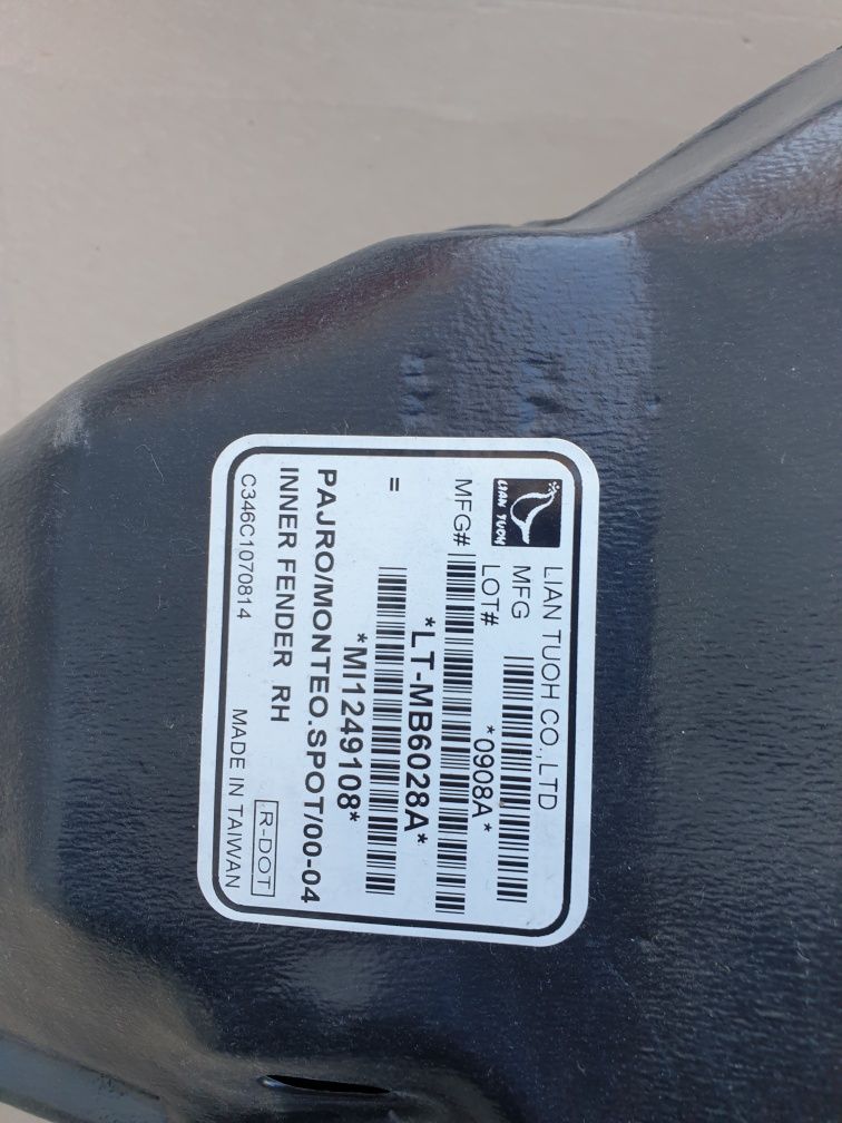 Подкрылки передние, Mitsubishi Pajero Sport 00-04, комплект