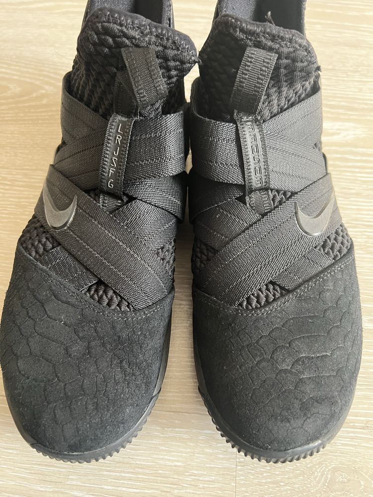 Баскетбольные кроссовки Nike LeBron Soldier XII SFG