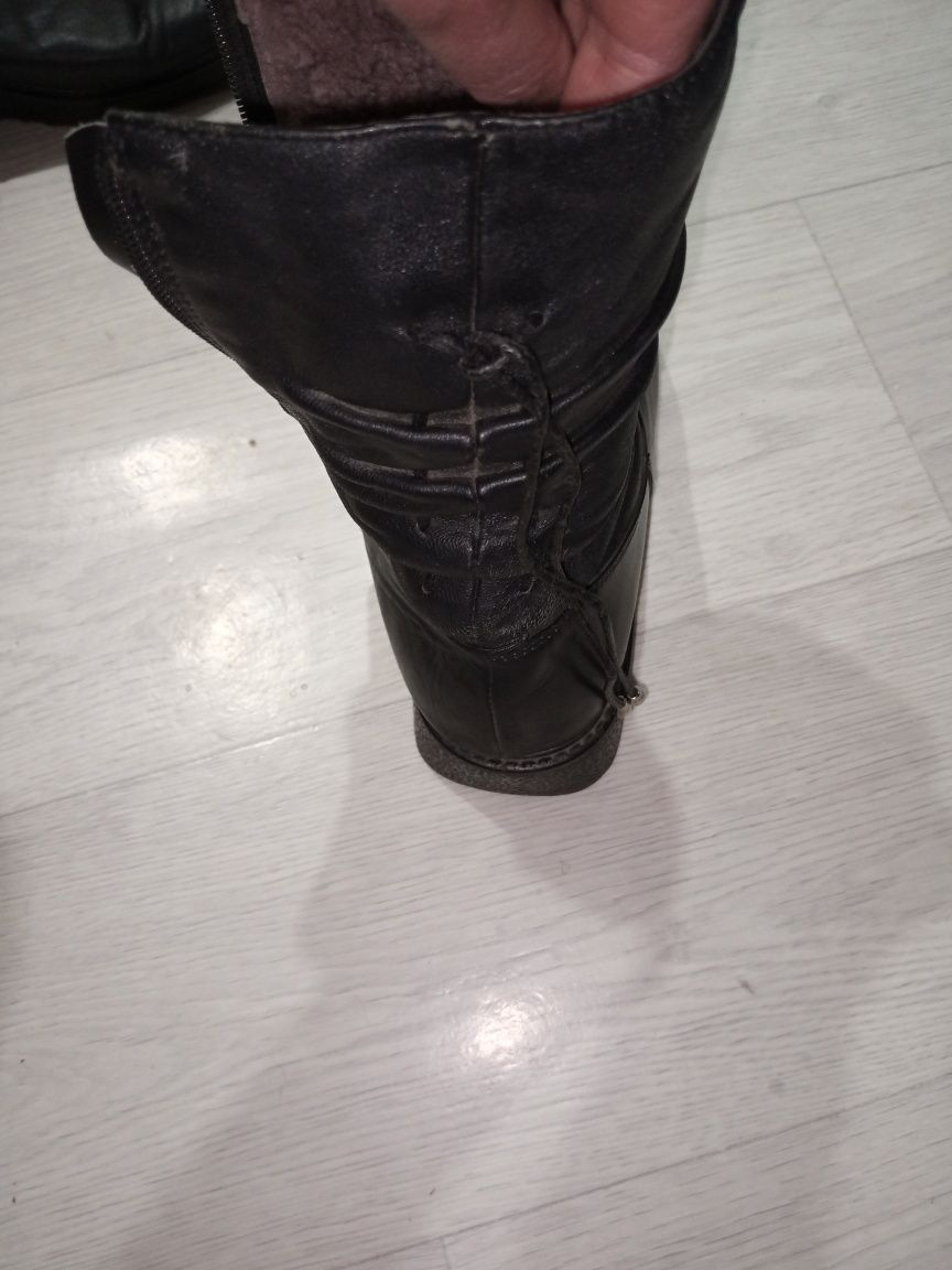 Женские сапоги зимние р.37-38 продам.