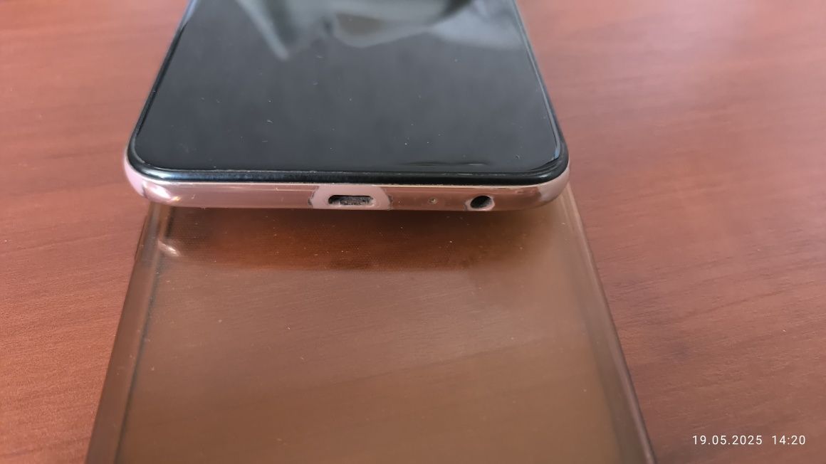Продаю Samsung Galaxy J4+