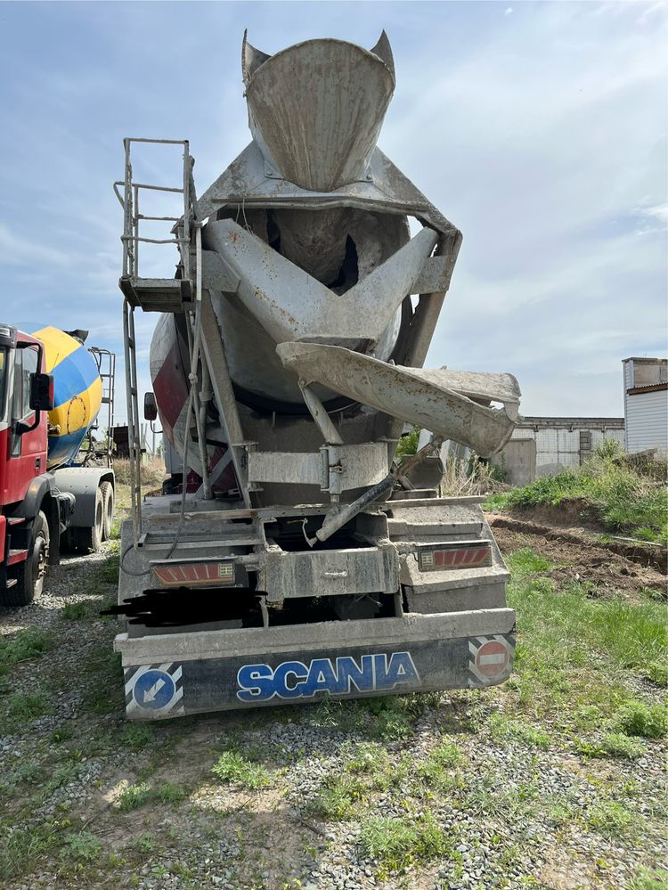 Продам миксер на базе Scania