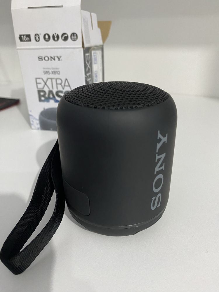 Продам портативную колонку sony