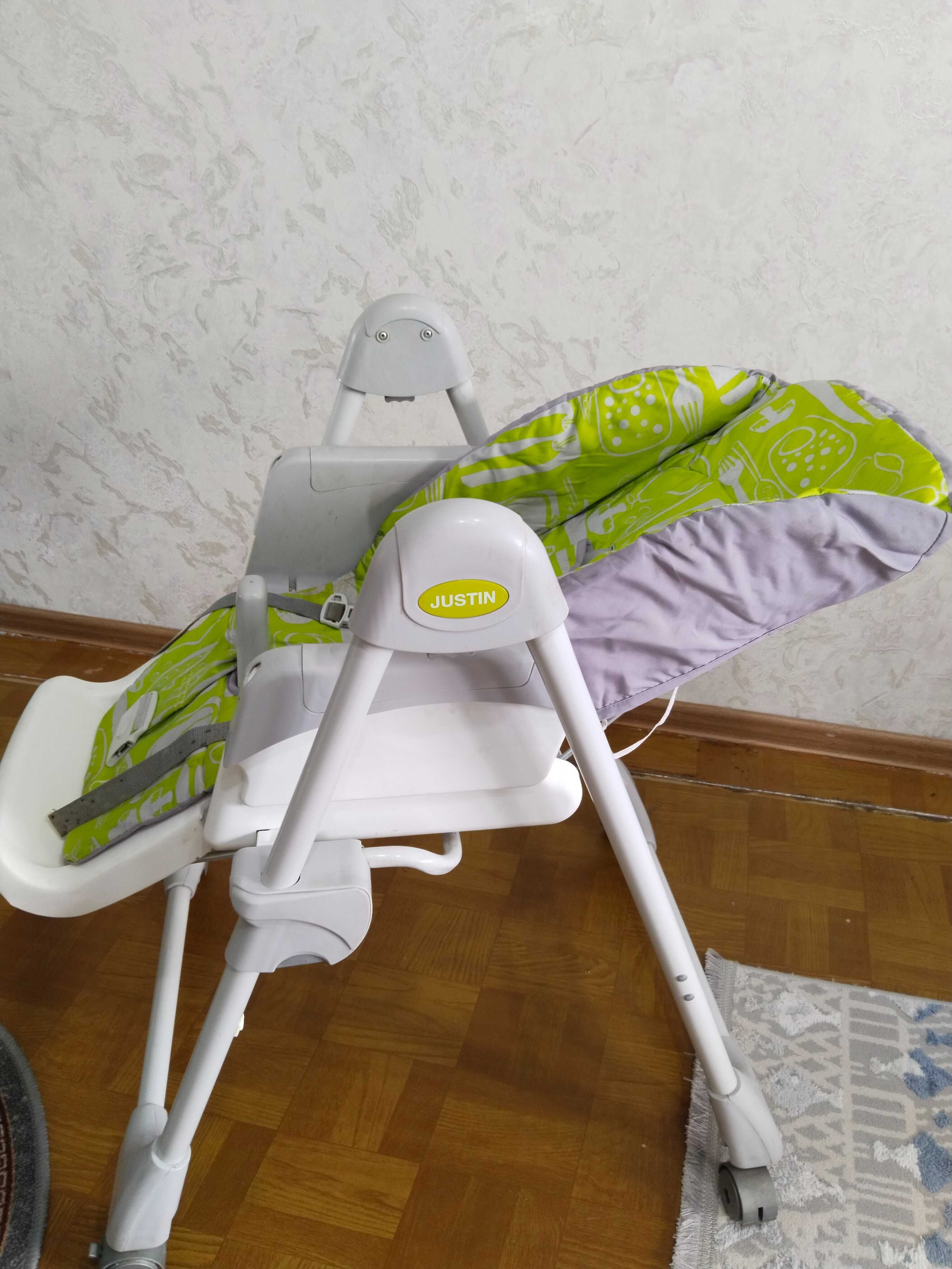 Детский стульчик для кормления