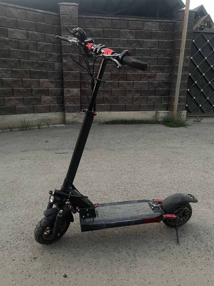Продам электро самокат kugo m4pro