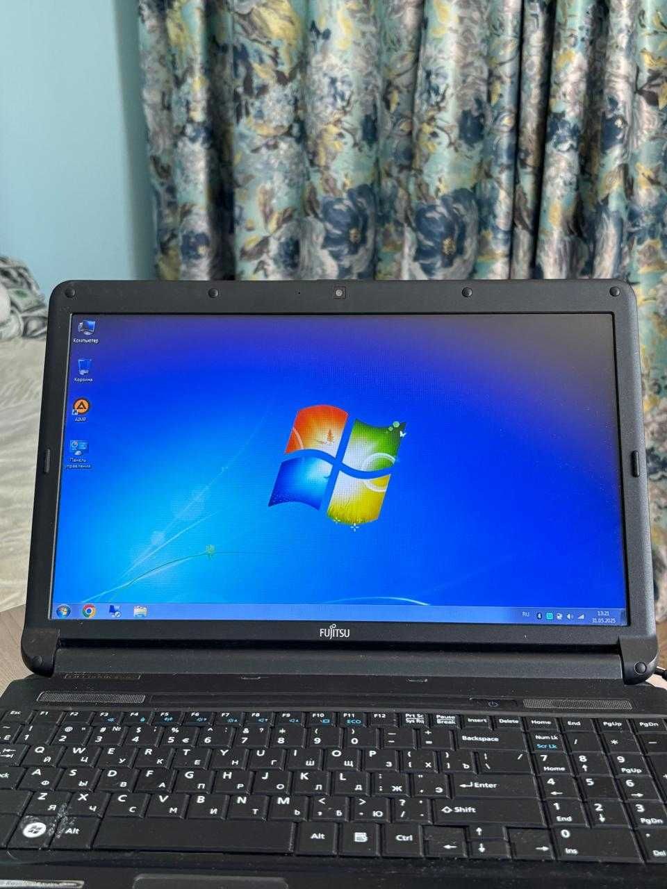 Ноутбук Fujitsu \ Intel Core \ 4ГБ ОЗУ \ 450ГБ HDD \ 15.6" \ Офис