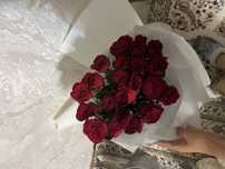 Красные розы 21шт