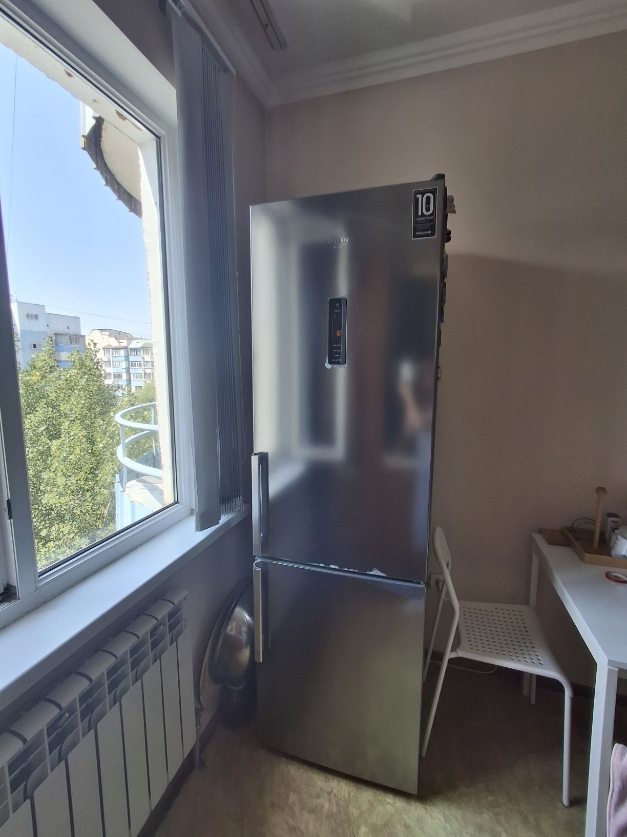 Холодильник Hotpoint ariston