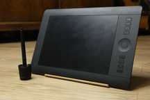 Wacom Intuos Pro Pen and Touch M.