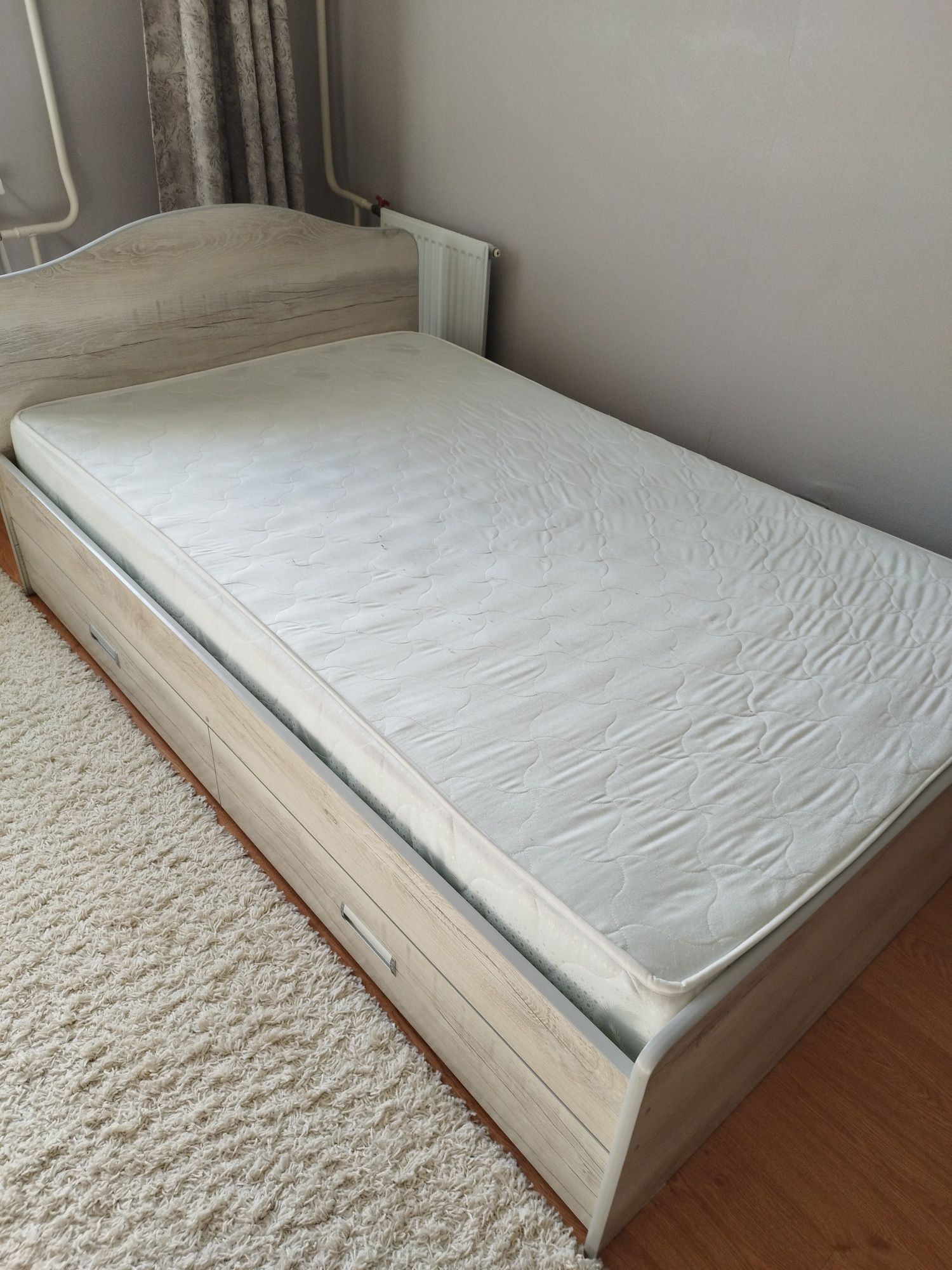 Продам кровать размер 200 на 120