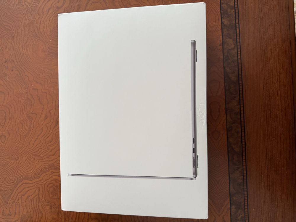MacBook Air M2 (2022) |SSD 512 ГБ | RAM 8 ГБ