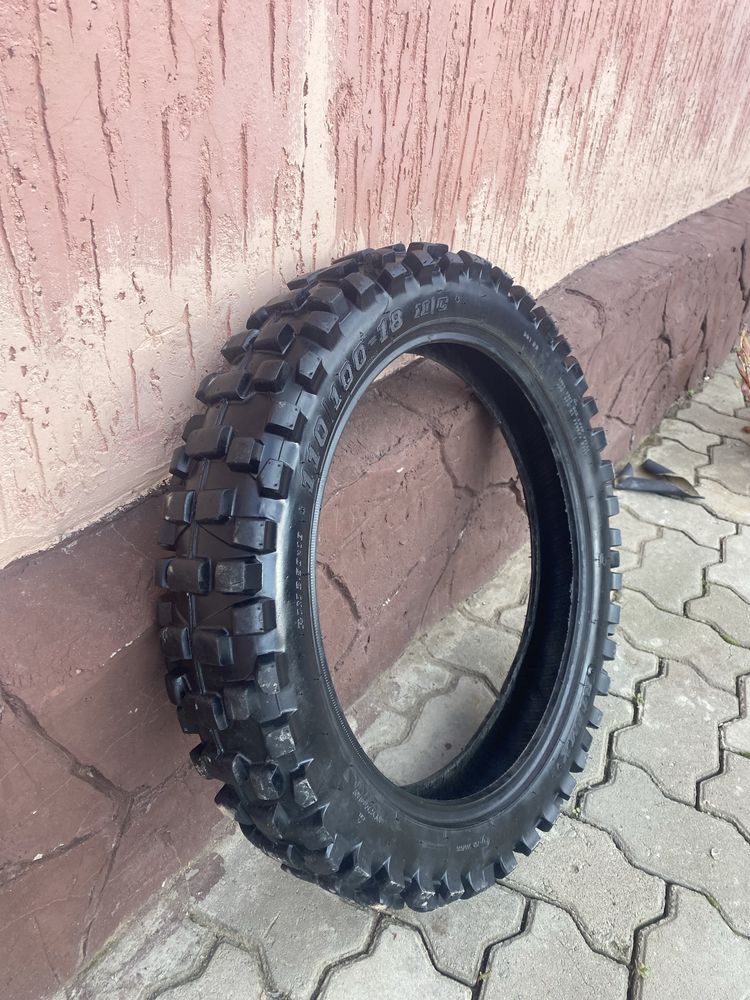 Продам резину 18 колесо эндуро