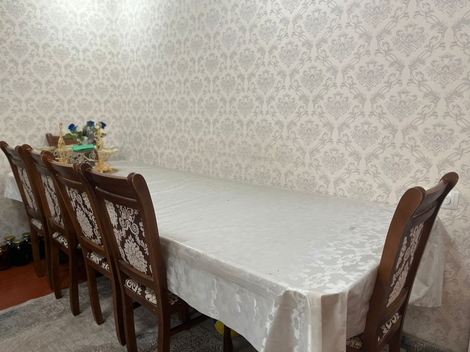 стол сатылады...