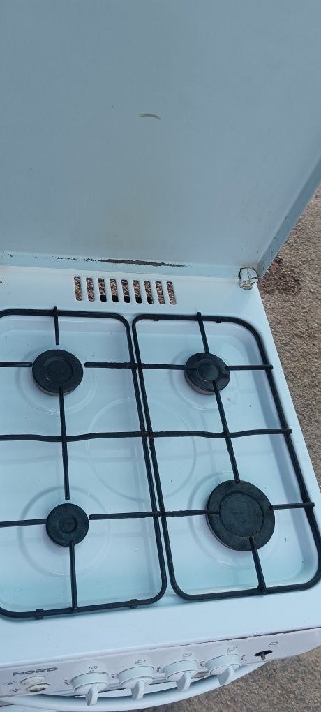Продам газ плиту норд
