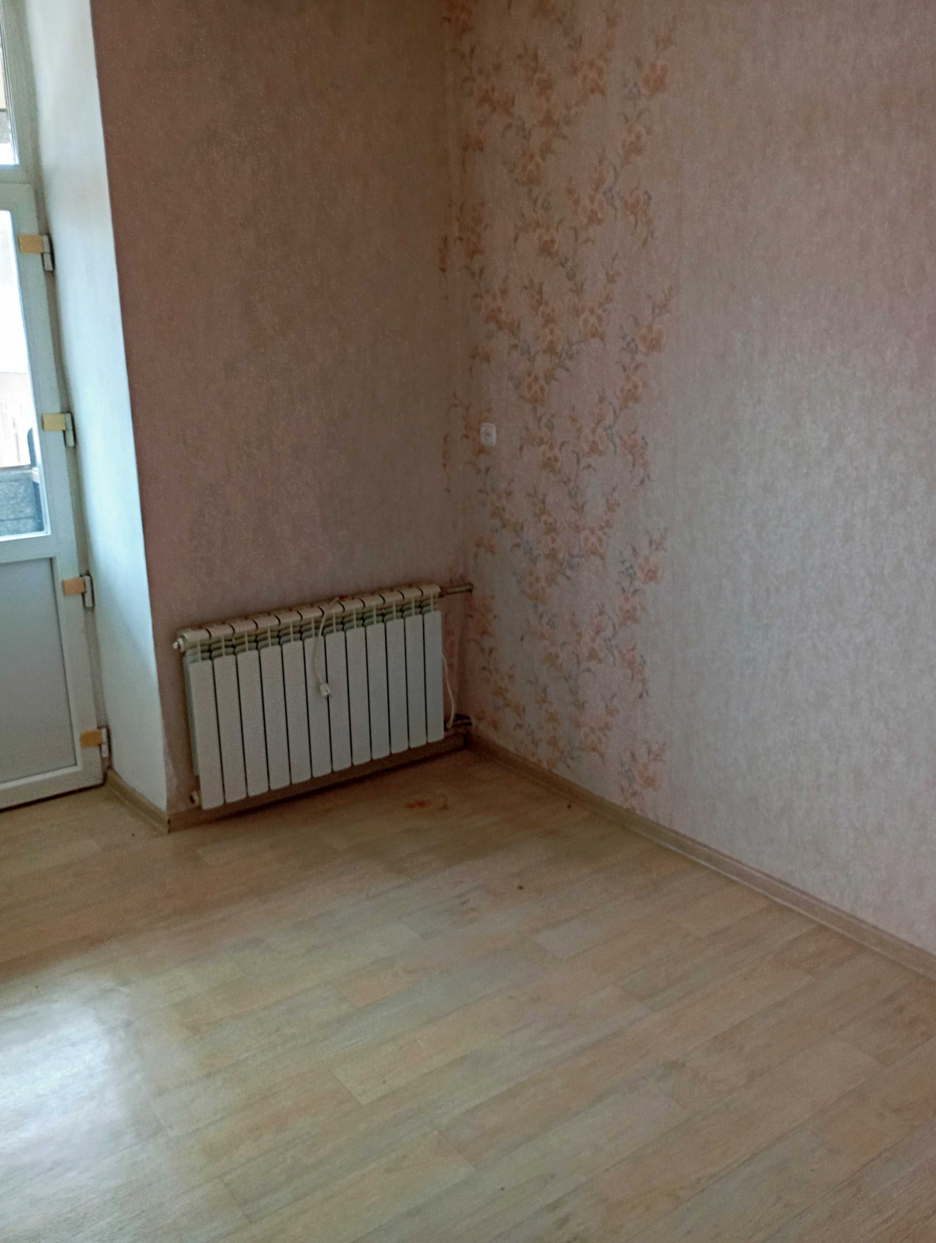 Продам 3 комнатную квартиру в центре