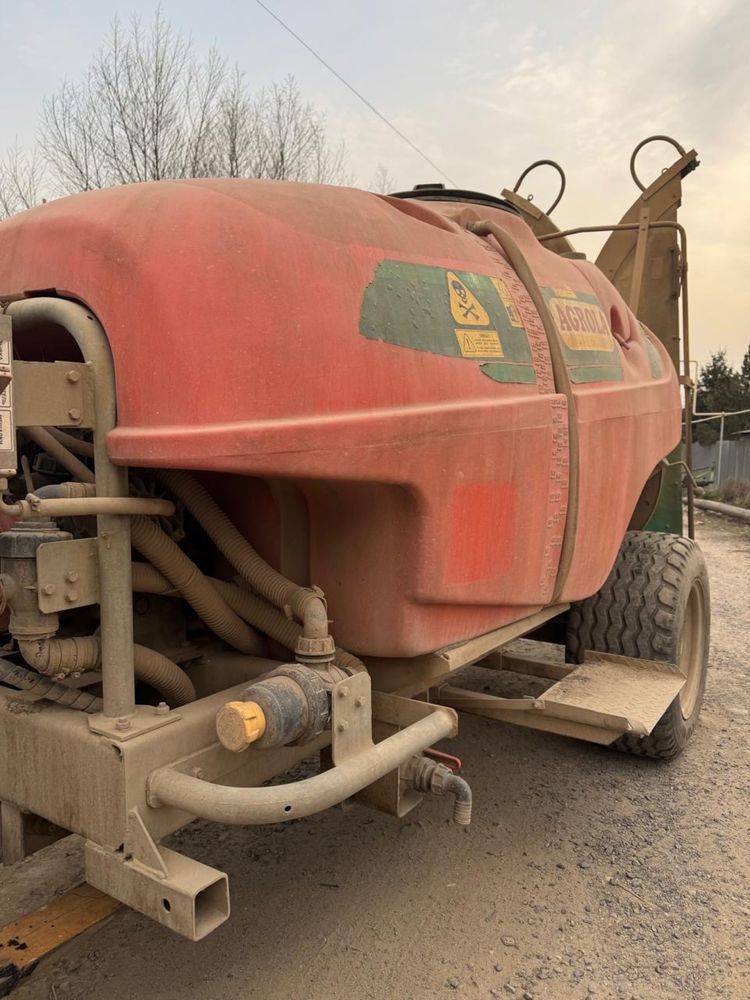 Продам опрыскиватель