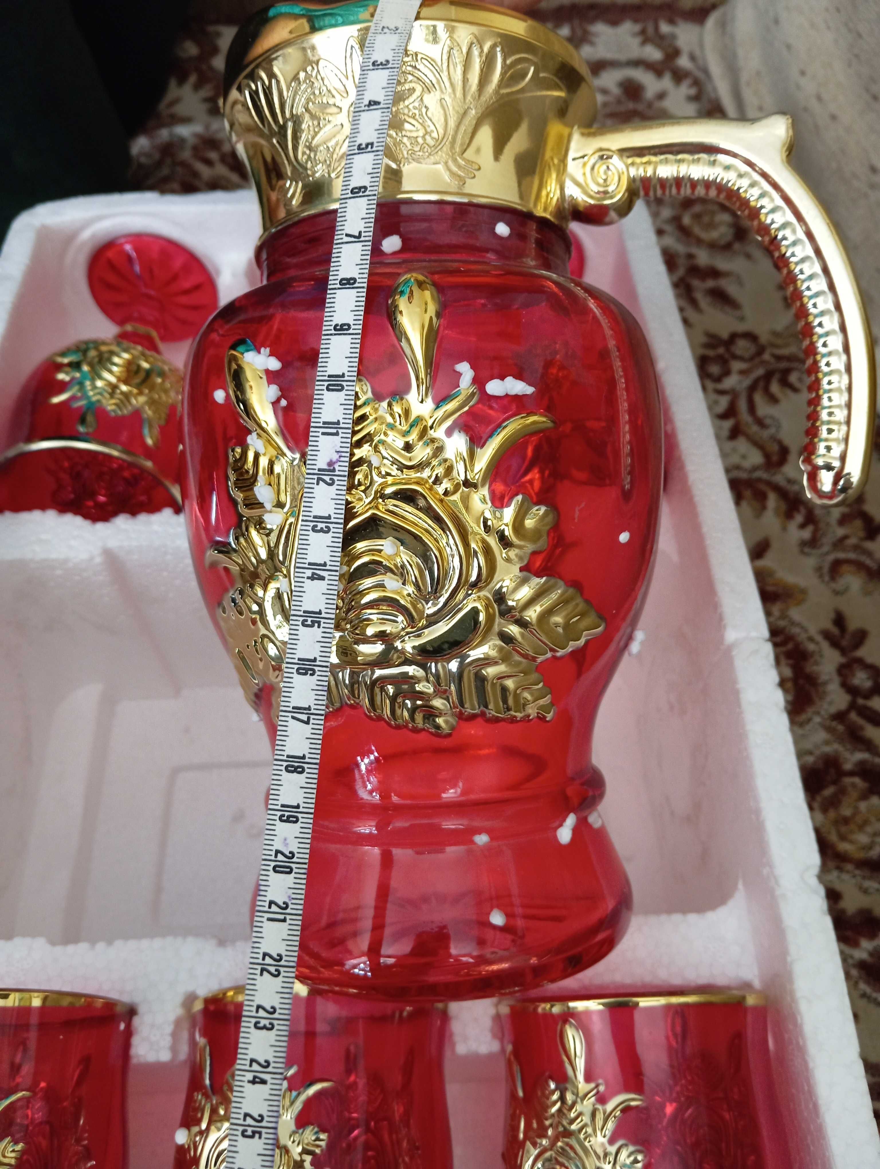 Бокалы, фужеры, чайник , сахарница