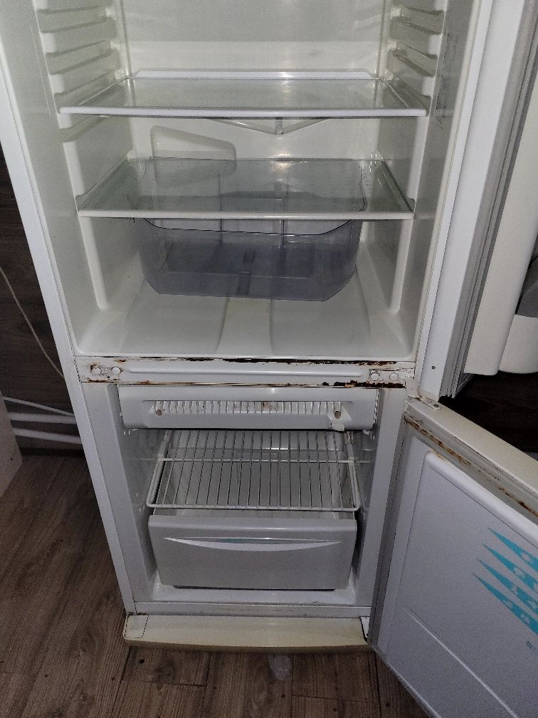Продам холодильники