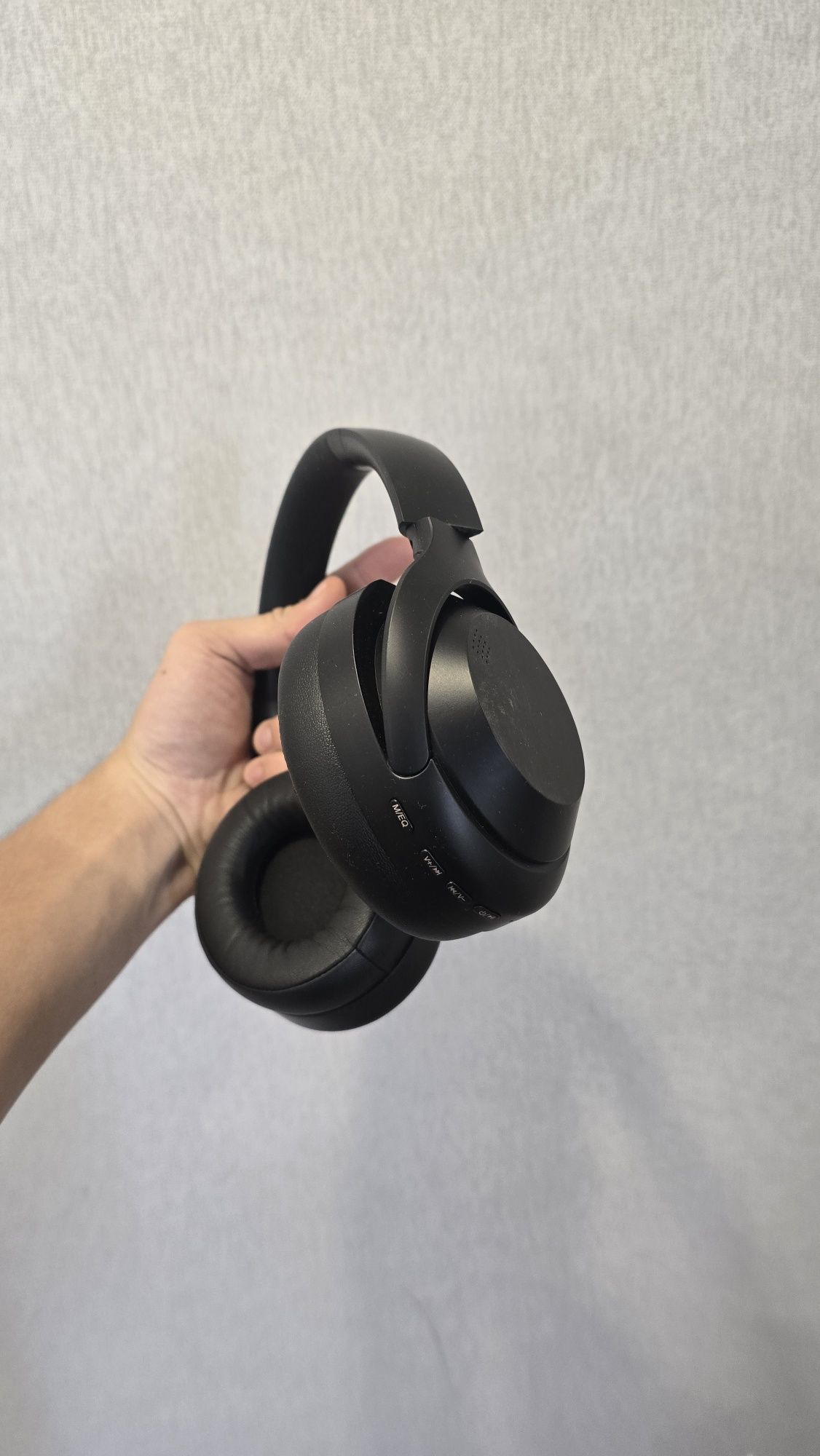 Продам наушники HY-20