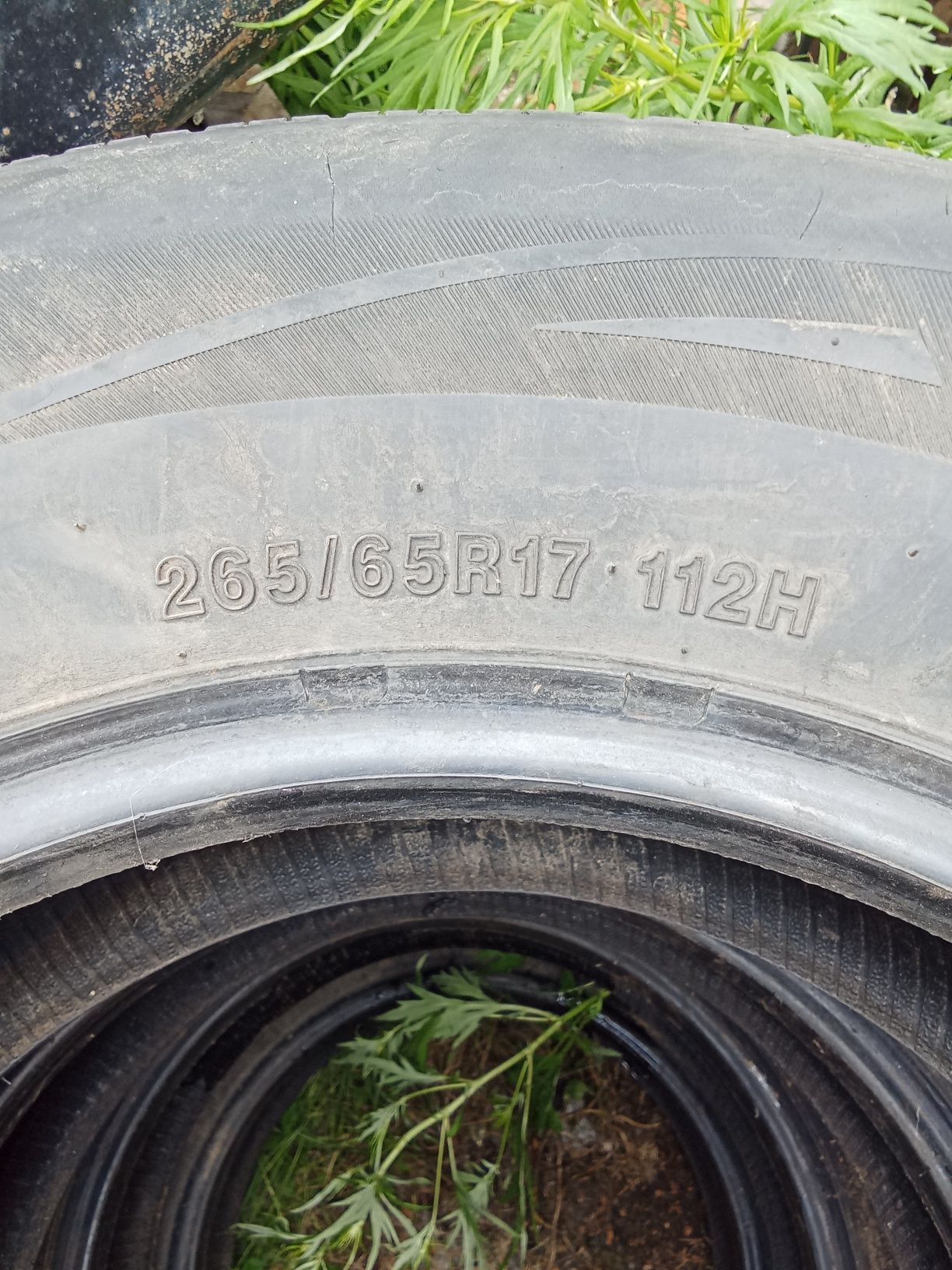 Продам резину на джип