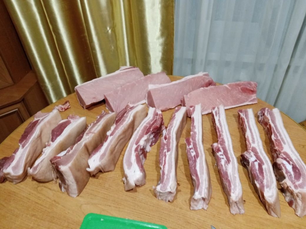 Продам мясо свинину,  частями от 5 килограм ! с доставкой .