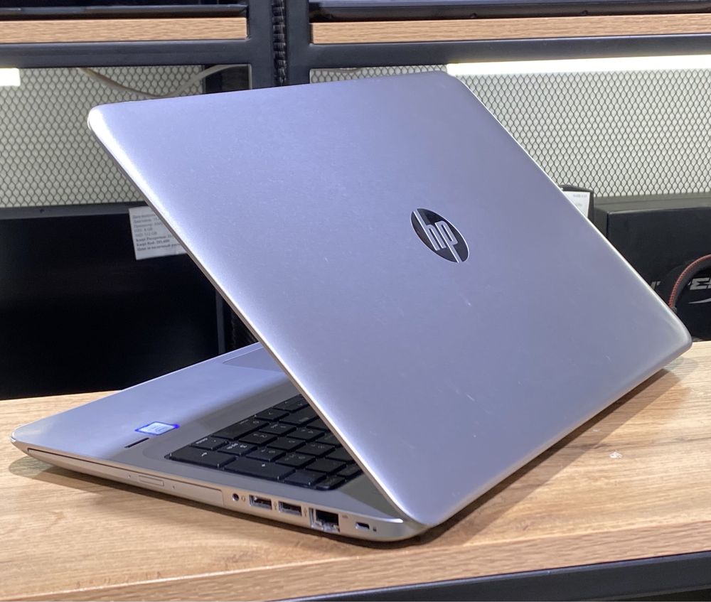 Ноутбук HP Intel core i7-7/8GB/SSD256GB/HDD500GB,9518/A10