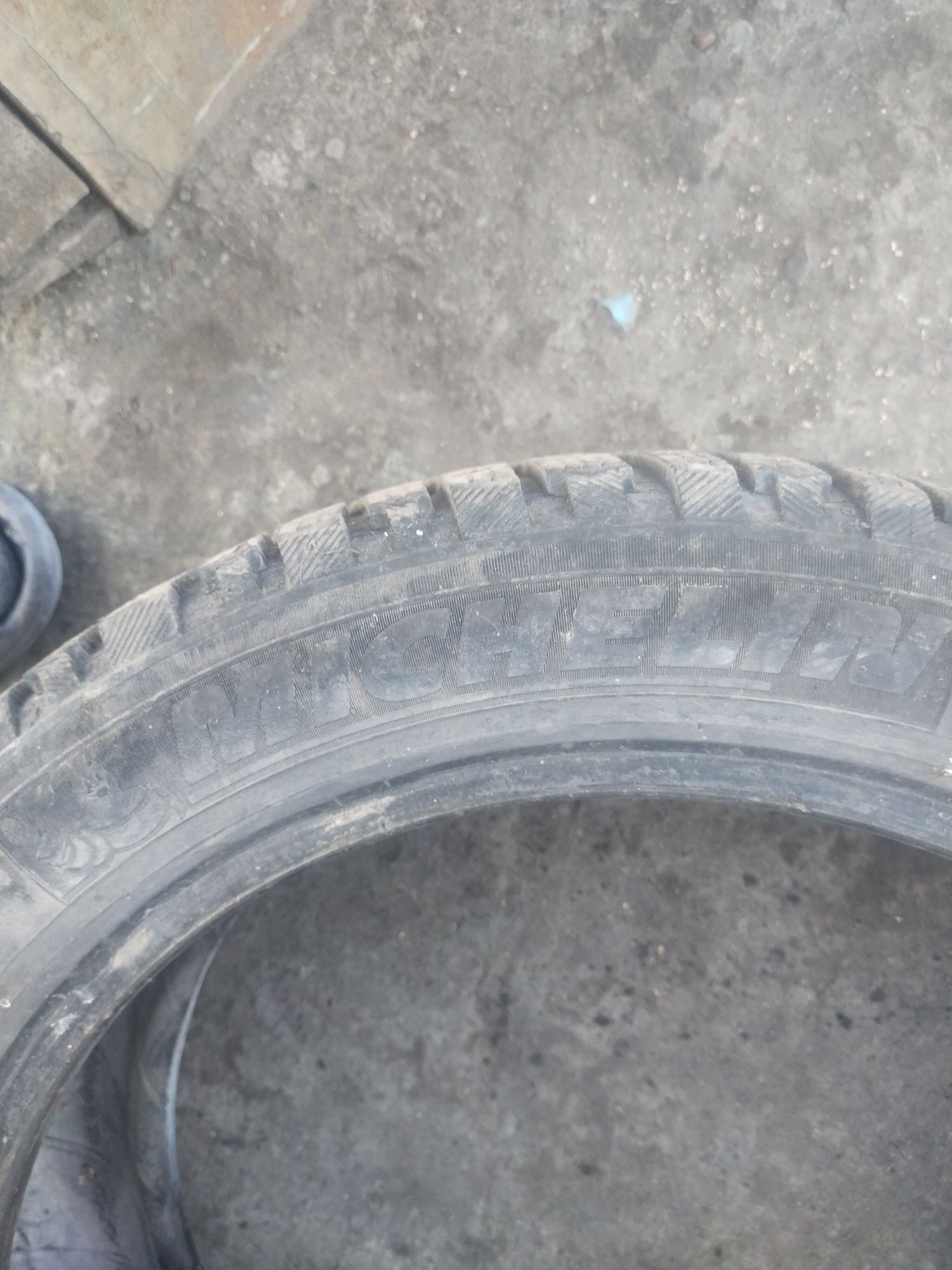 Шиына Мишлен 215/50,R 17