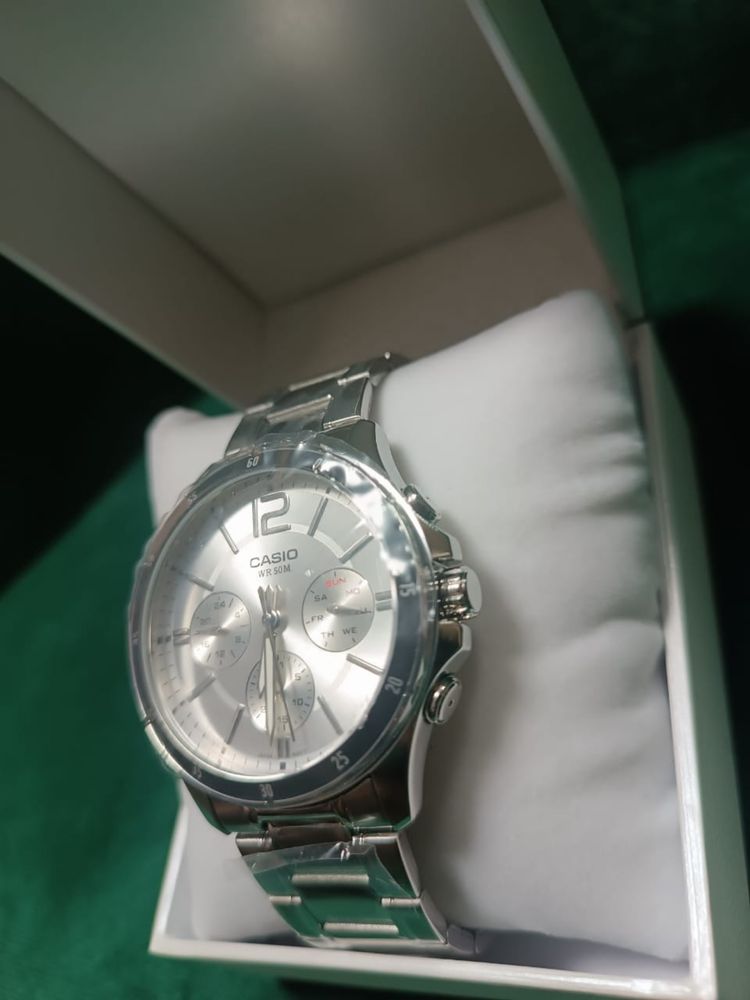 Продам часы casio