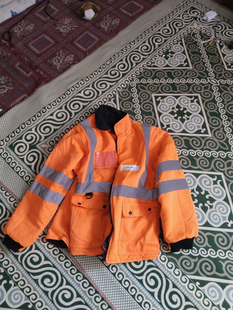 Продам спец одежду новый и бу